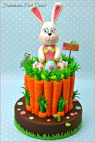 Easter Bunny and Carrots Cake by Fantasticakes Cecile Crabol