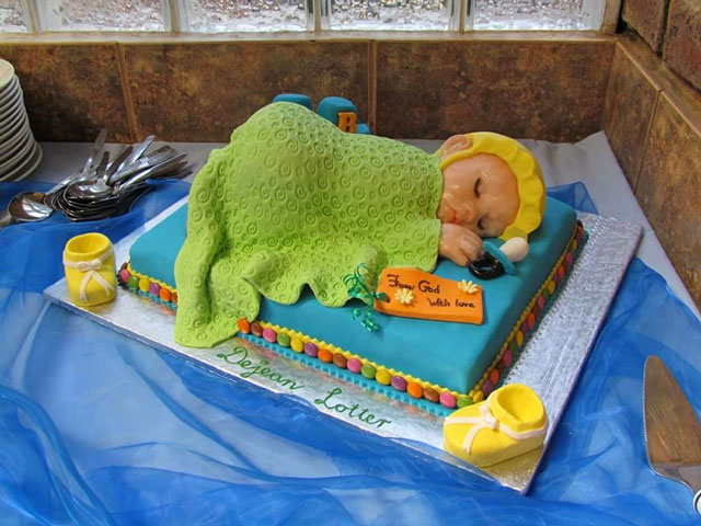 Baby shower cake by Myrtle van den Berg