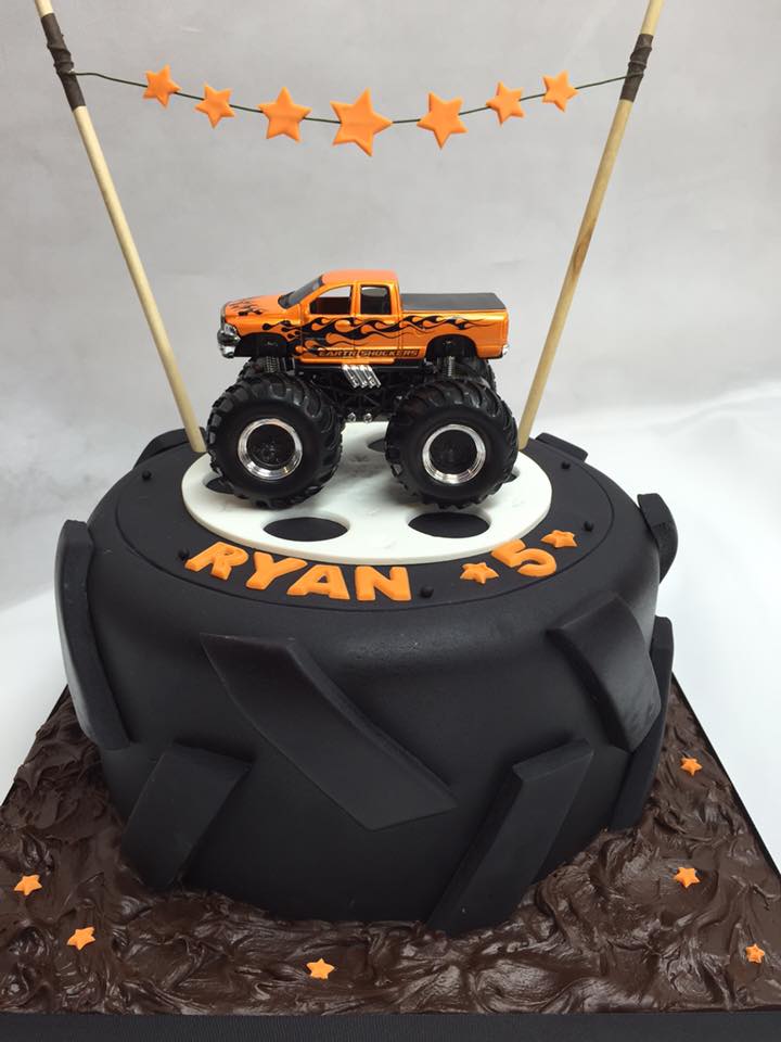 Monster Truck cake by Leonie Rollinson