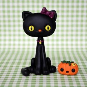 http://cakeroom.pl/tutorial/2/halloweenowy-kotek