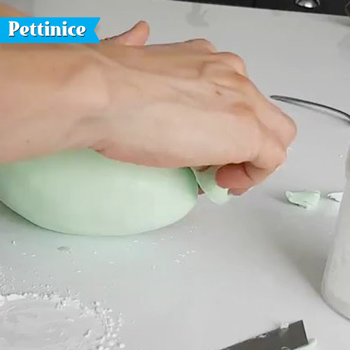 This is a fondant scrap used to smooth over the egg
