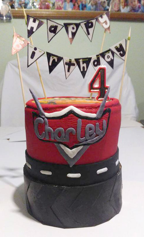 Lightening McQueen Cake by Sorraya