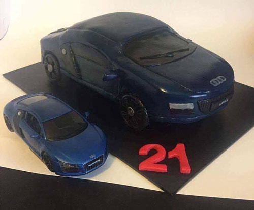 Car cake by Laura Craven