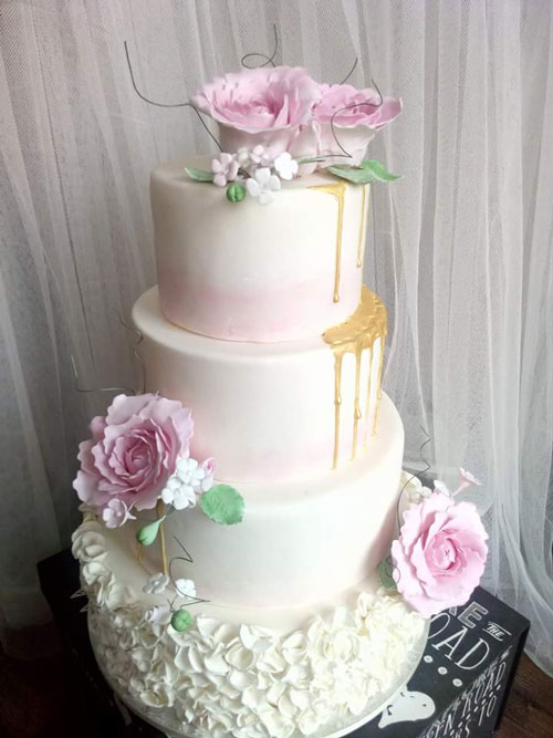 Wedding Cake by Nerea Hunter