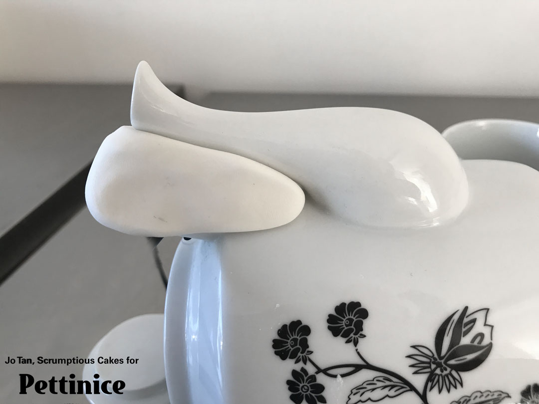 Quick tip: Use a real teapot to make a Pettinice mould