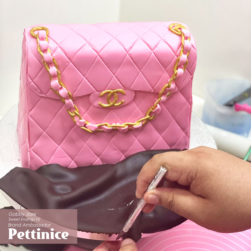 Chanel Gold Handbag Cake - GoldaBakes